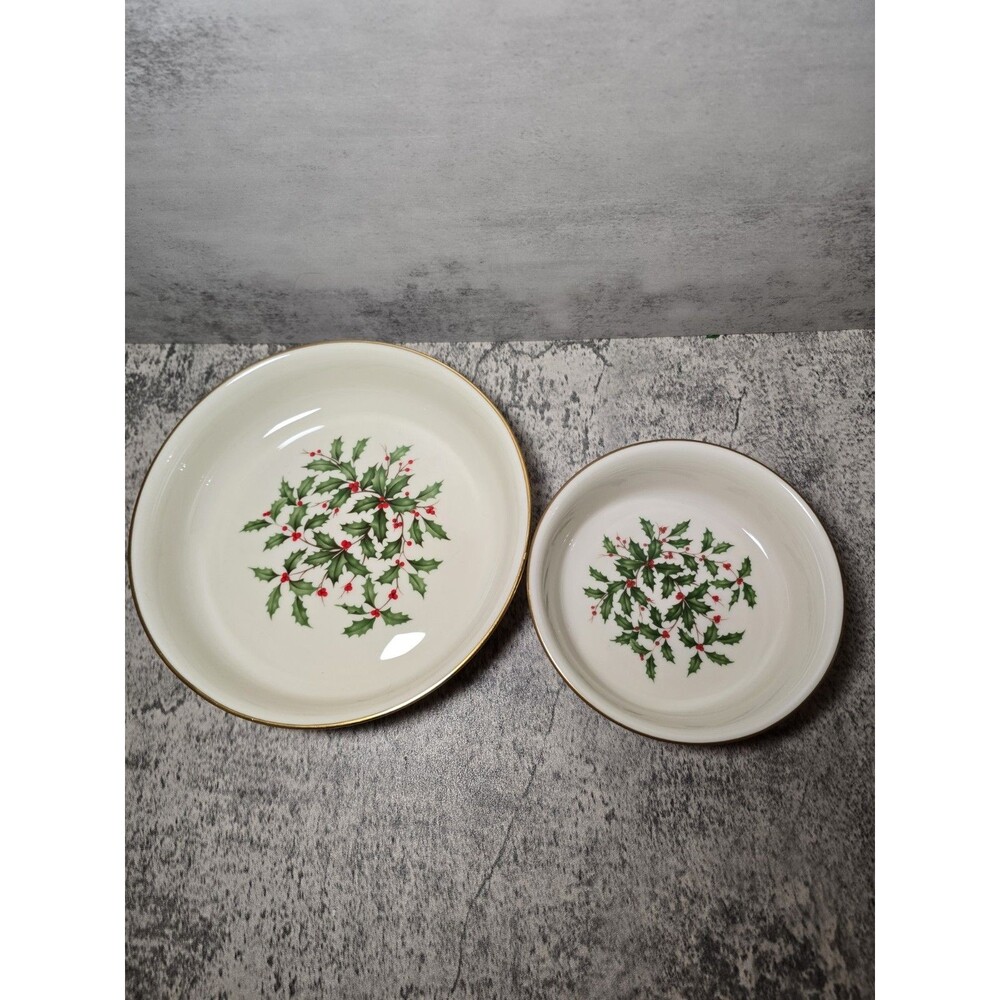 Lenox HOLIDAY Special 2 Soup & Salad Bowls Holly Berries 24K Gold Trim Christmas